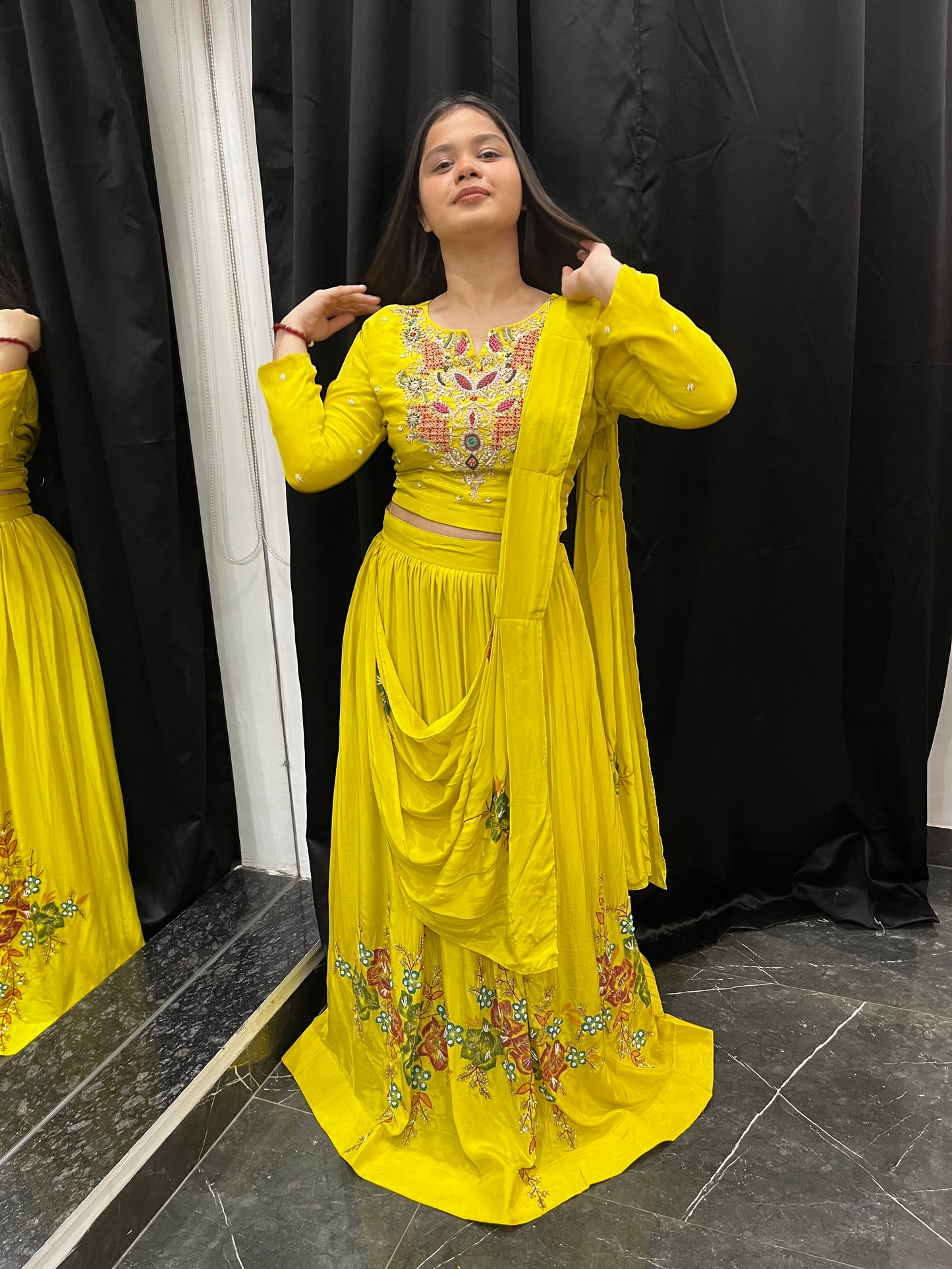 Noor-e-Rang Hand-Painted lehenga