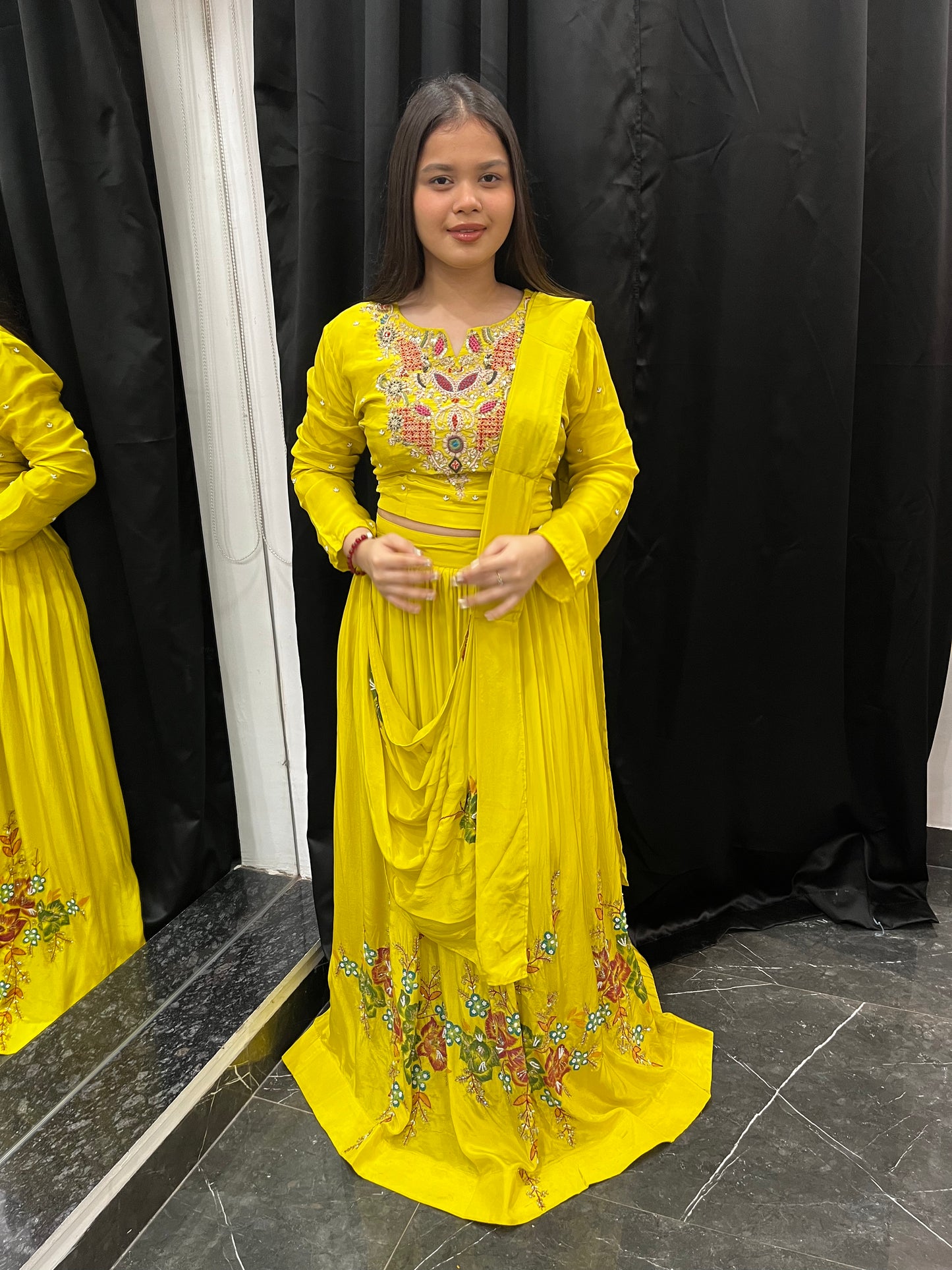 Noor-e-Rang Hand-Painted lehenga