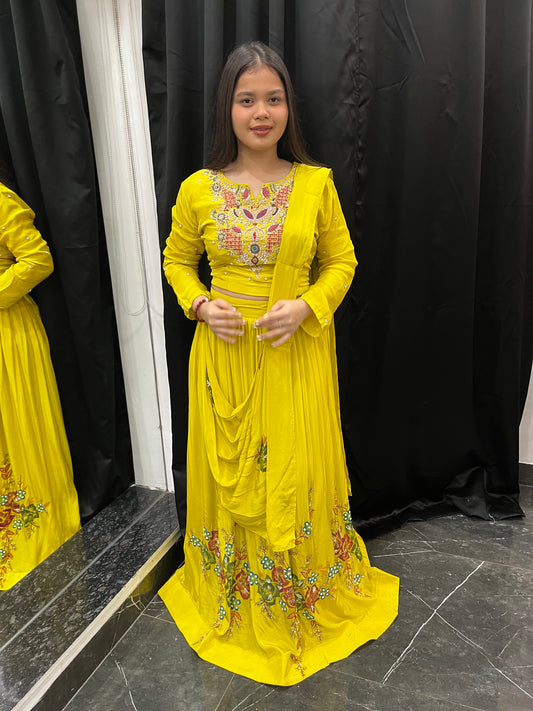 Noor-e-Rang Hand-Painted lehenga