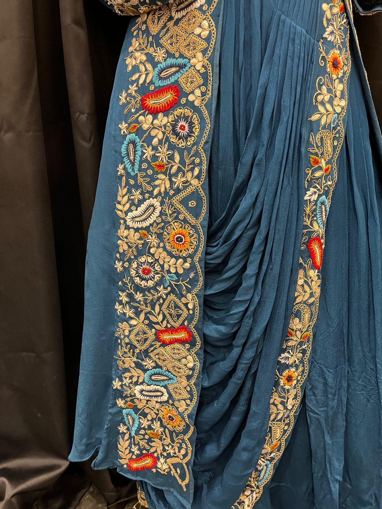 Ziya Pure Chinon Cape Set