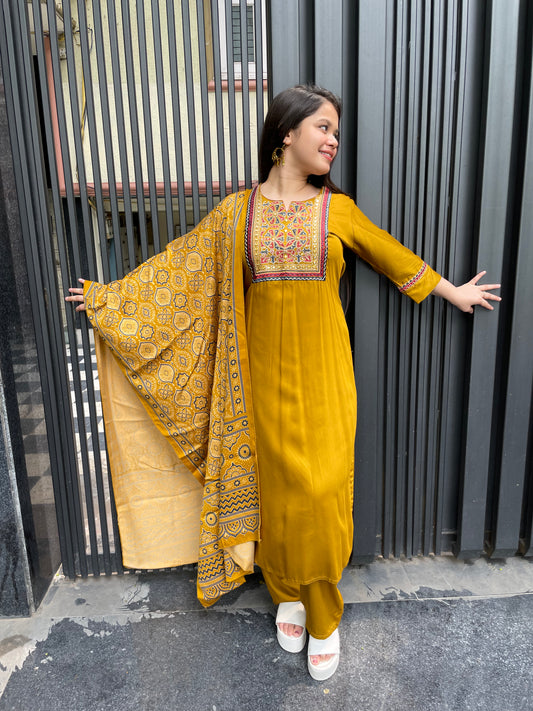 Muskan ajrak suit