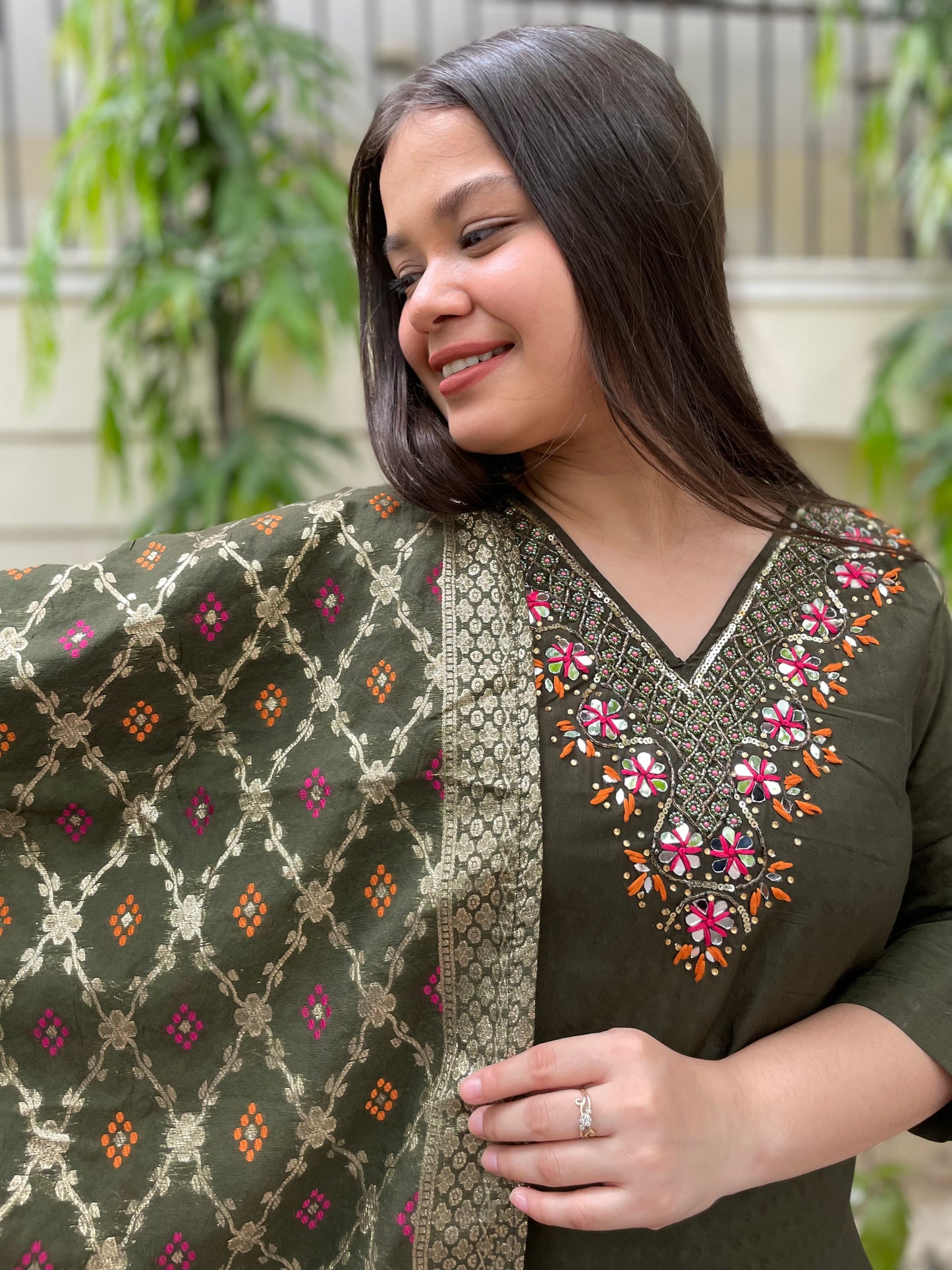 Mirror on the wall suit