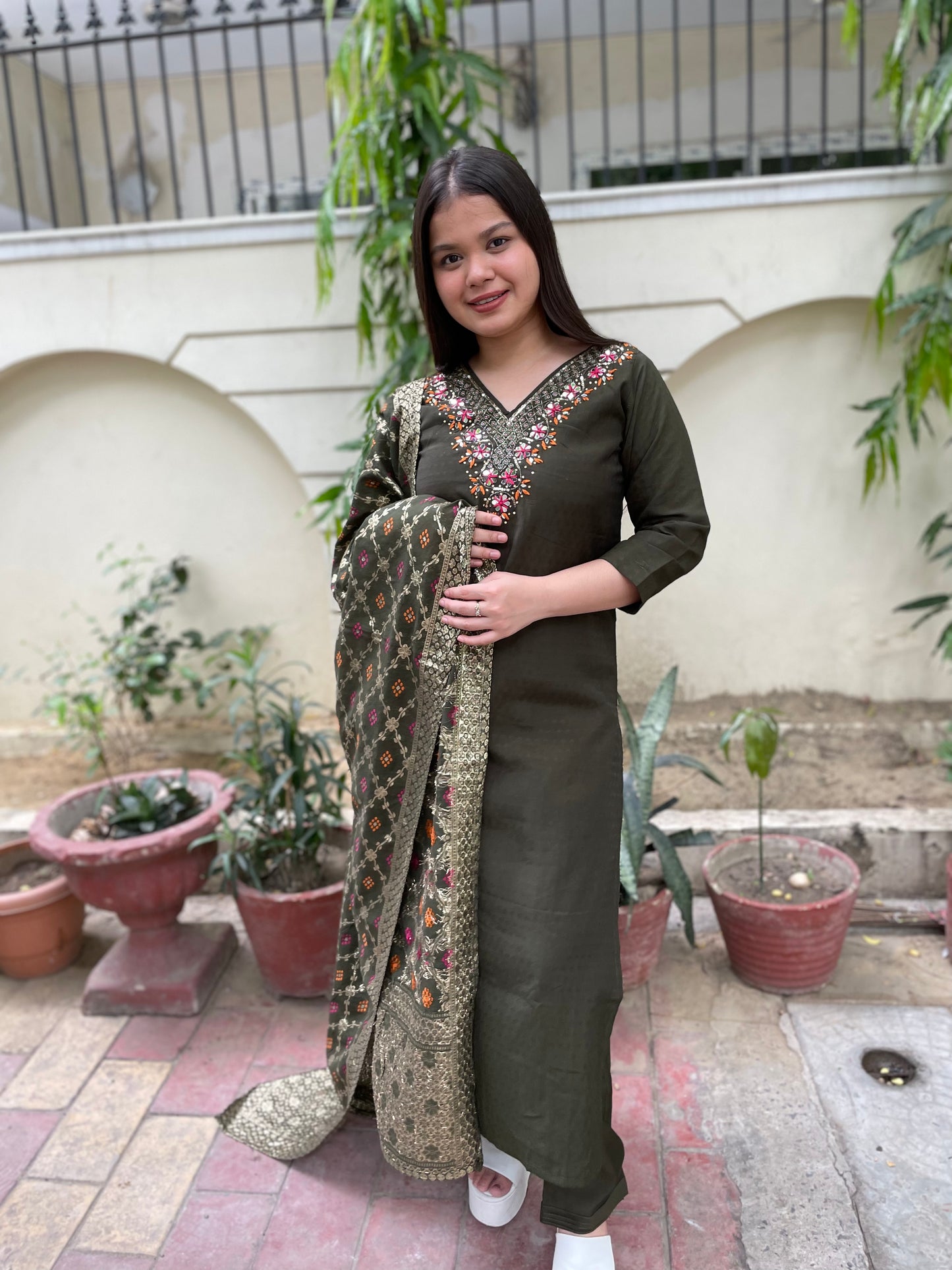 Mirror on the wall suit